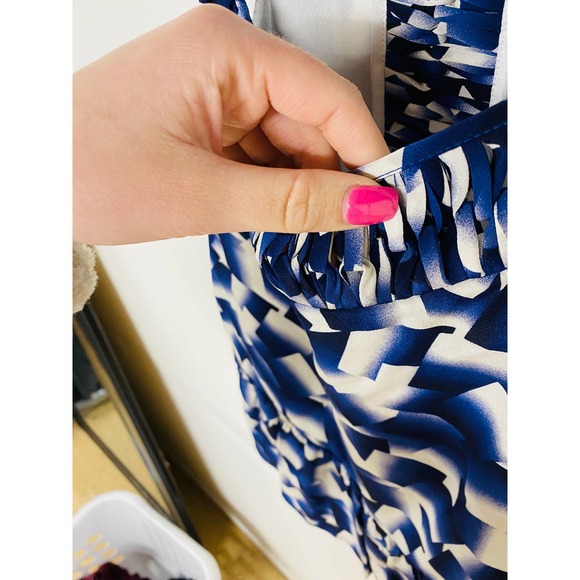 GREYLIN Trina Silk Peplum Tank - Picture 5 of 6